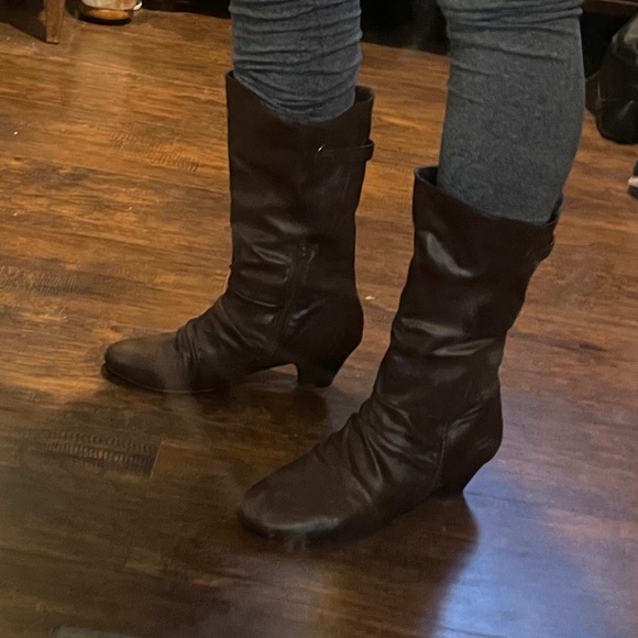 Rialto Leah - Picture 1 of 4